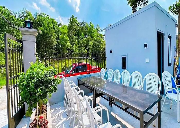 Chuoi Tuan Chau 8 Ngu - Be Boi Rieng - San Vuon - Bbq Apartment *